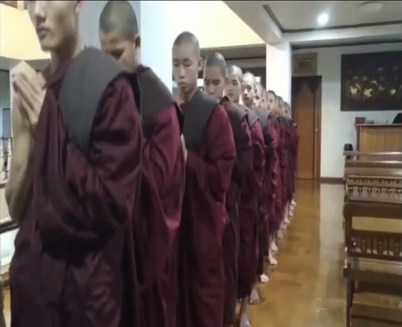 弄曼巴利沙彌在仰光，莊嚴的威儀